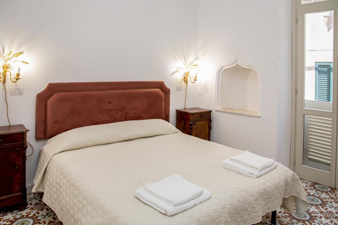 Honore De Balzac Alghero Bagian luar foto