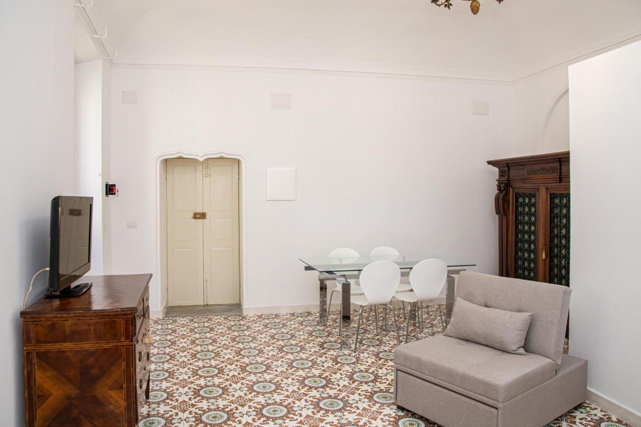Honore De Balzac Alghero Bagian luar foto