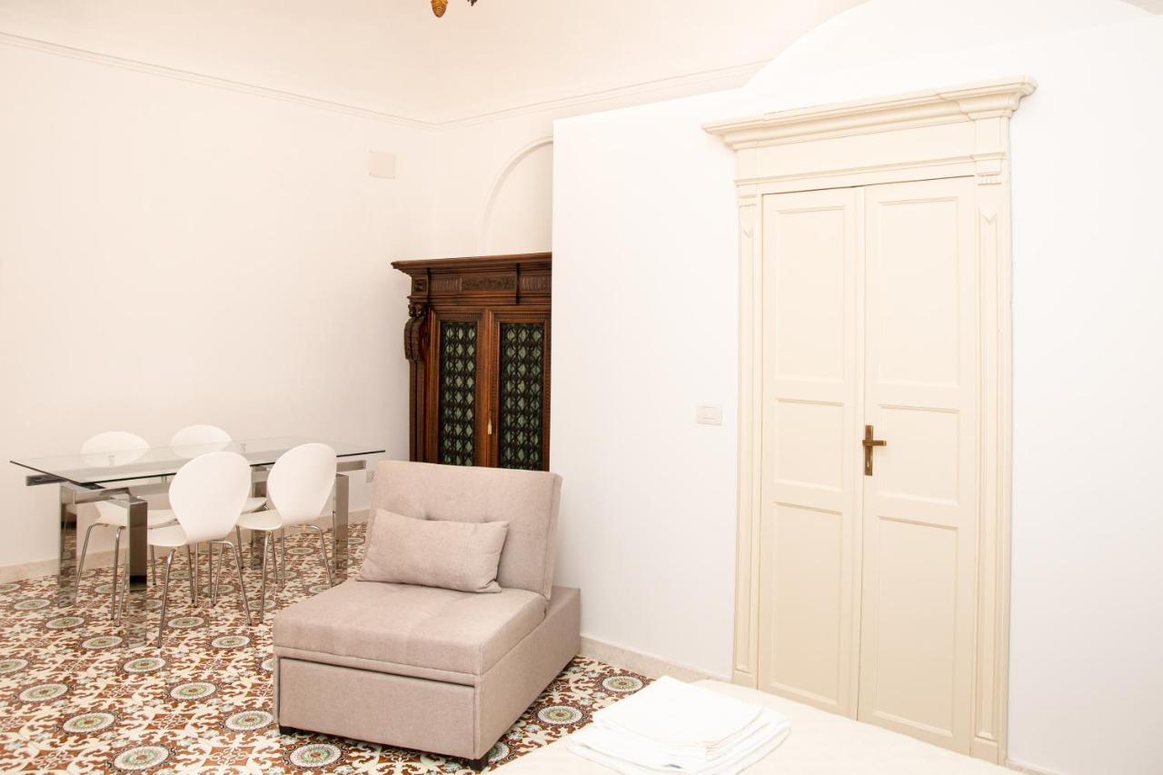 Honore De Balzac Alghero Bagian luar foto